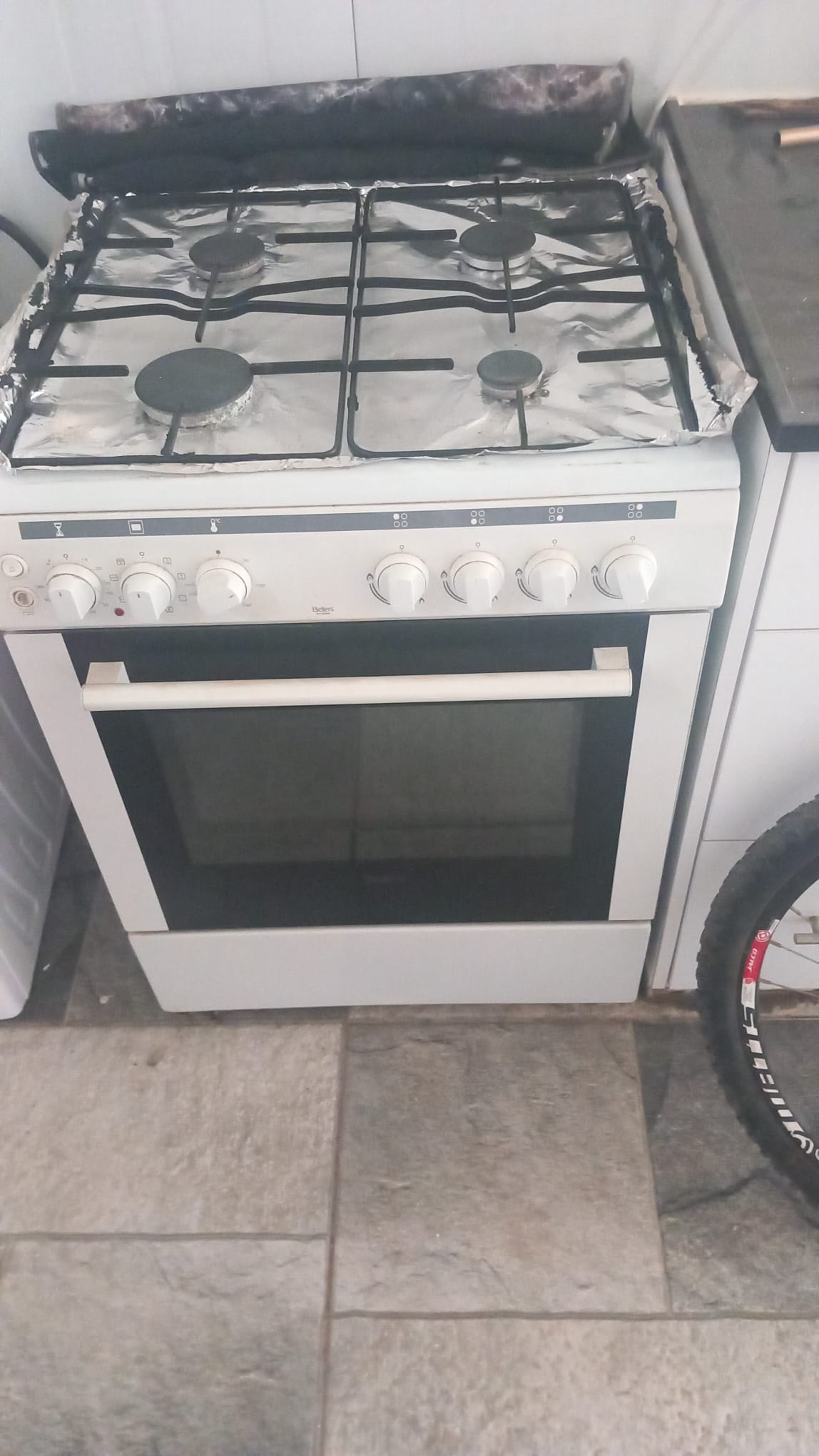 תמונה 2, תנור אפיה+כיריים גז BELERS למכירה בפתח תקווה | מוצרי חשמל  תנור אפייה