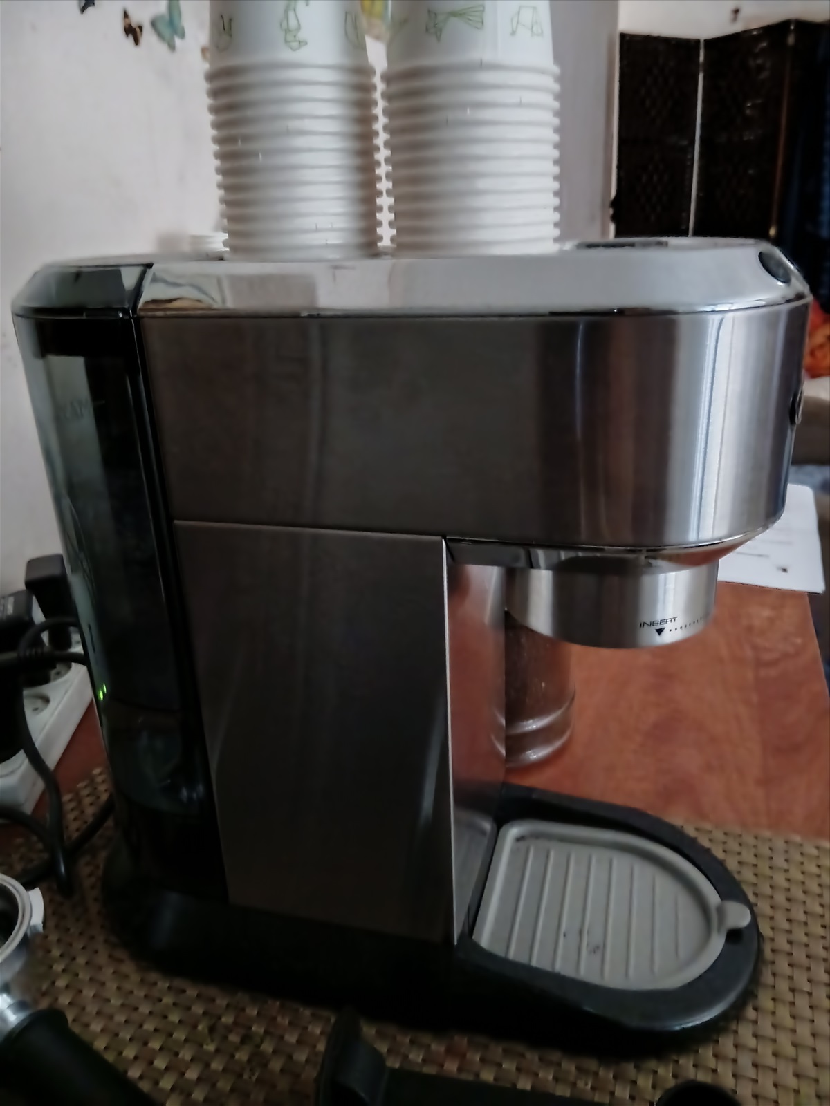 תמונה 4, מכונת אספרסו DELONGHI עם מקציף למכירה בחולון | מוצרי חשמל  מכונת קפה