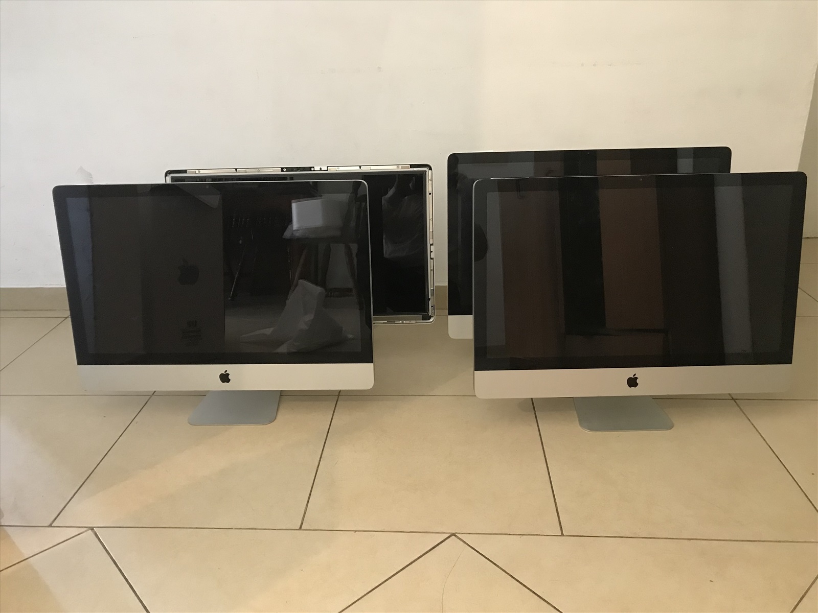 תמונה 3, A Lot of Old iMacs למכירה בבית שמש | מחשבים וציוד נלווה  מחשב
