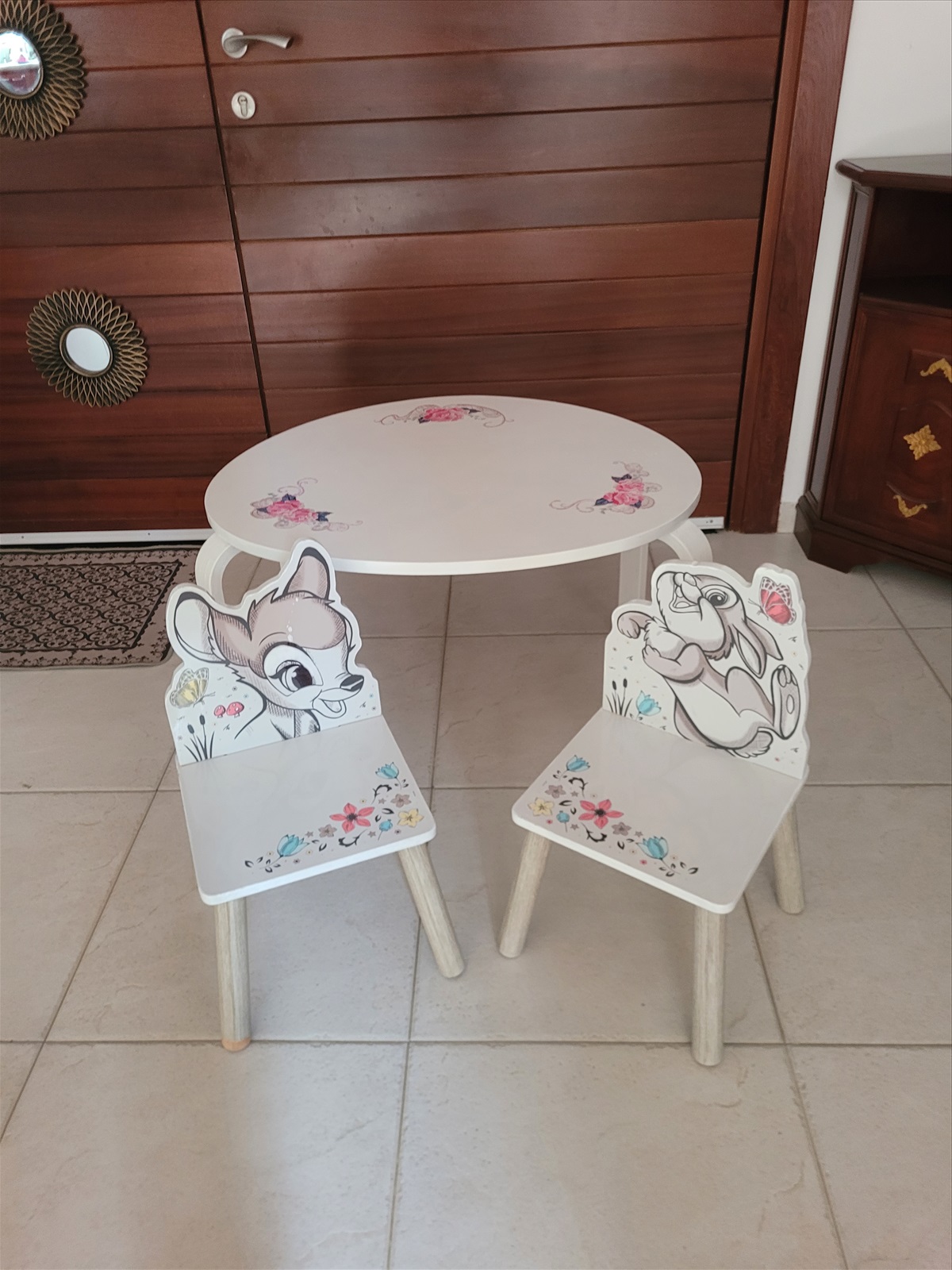 תמונה 2, שולחן ושני כיסאות ילדים למכירה בקרית אתא | ריהוט ריהוט לחדרי ילדים