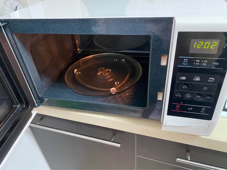 תמונה 3, מיקרוגל סמסונג 800w דיגיטלי למכירה בתל אביב | מוצרי חשמל מיקרוגל