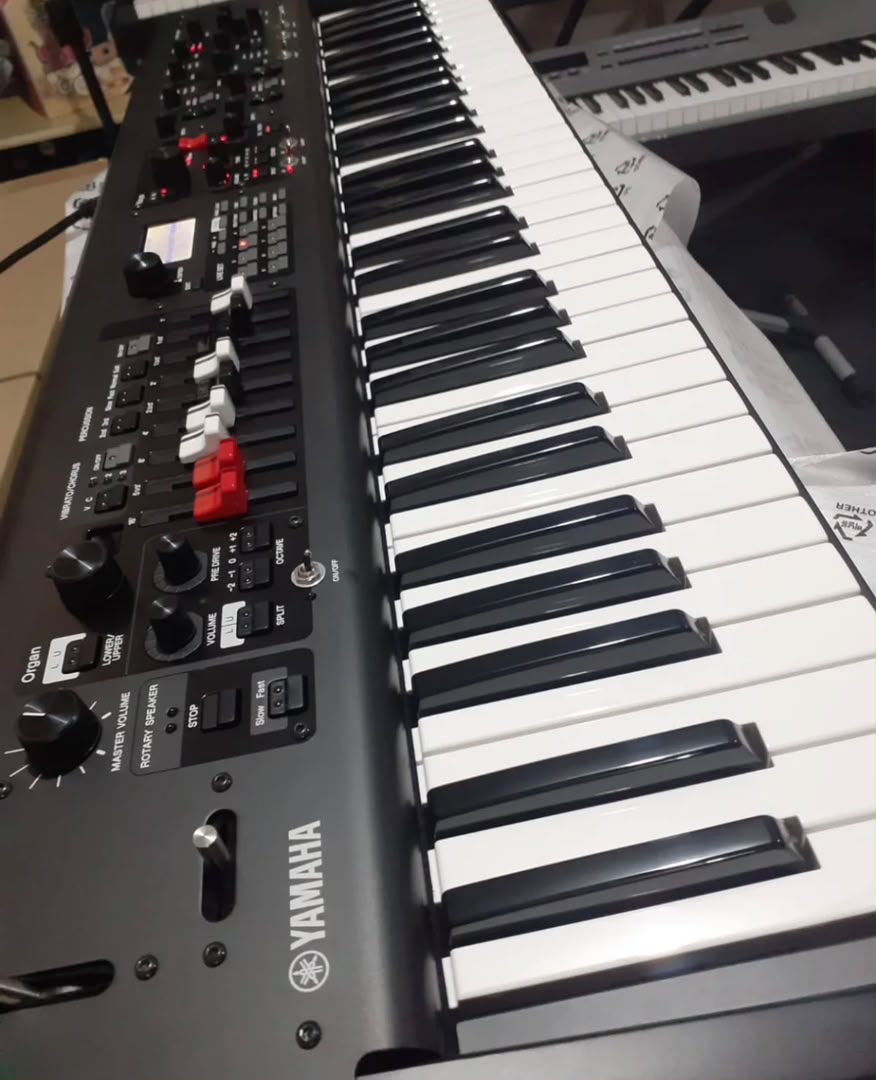 תמונה 1, Yamaha YC61 Stage Keyboard למכירה בבאר שבע | כלי נגינה אורגן