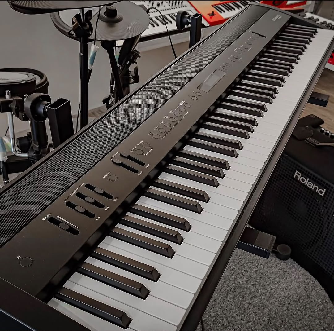תמונה 1, Roland FP-60X Digital Piano למכירה בתל אביב | כלי נגינה אורגן