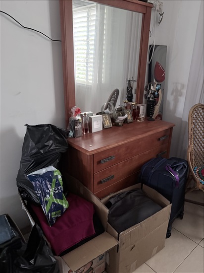 תמונה 1 ,‏קומודה  למכירה בחיפה ריהוט  חדרי שינה