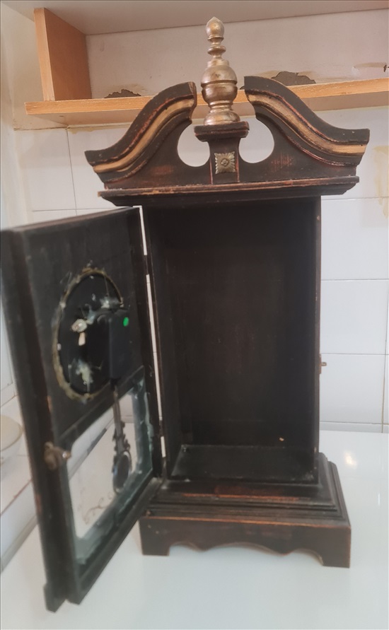 תמונה 3 ,שעון שולחני רטרו מעץ למכירה באילת חפצי נוי  אחר