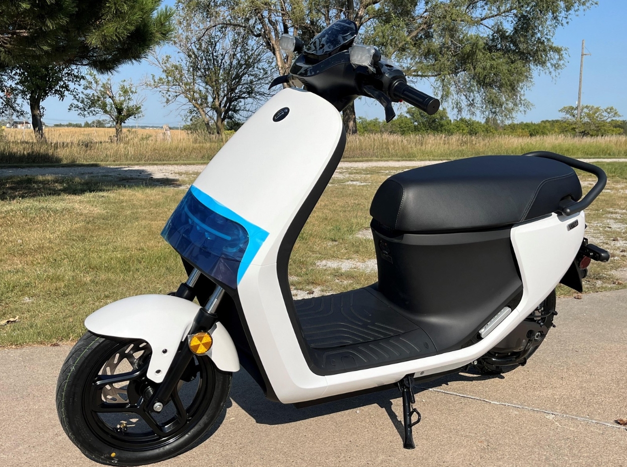 תמונה 1, קטנוע חשמלי חדש Segway E110A למכירה באור הגנוז | קורקינטים קורקינט חשמלי