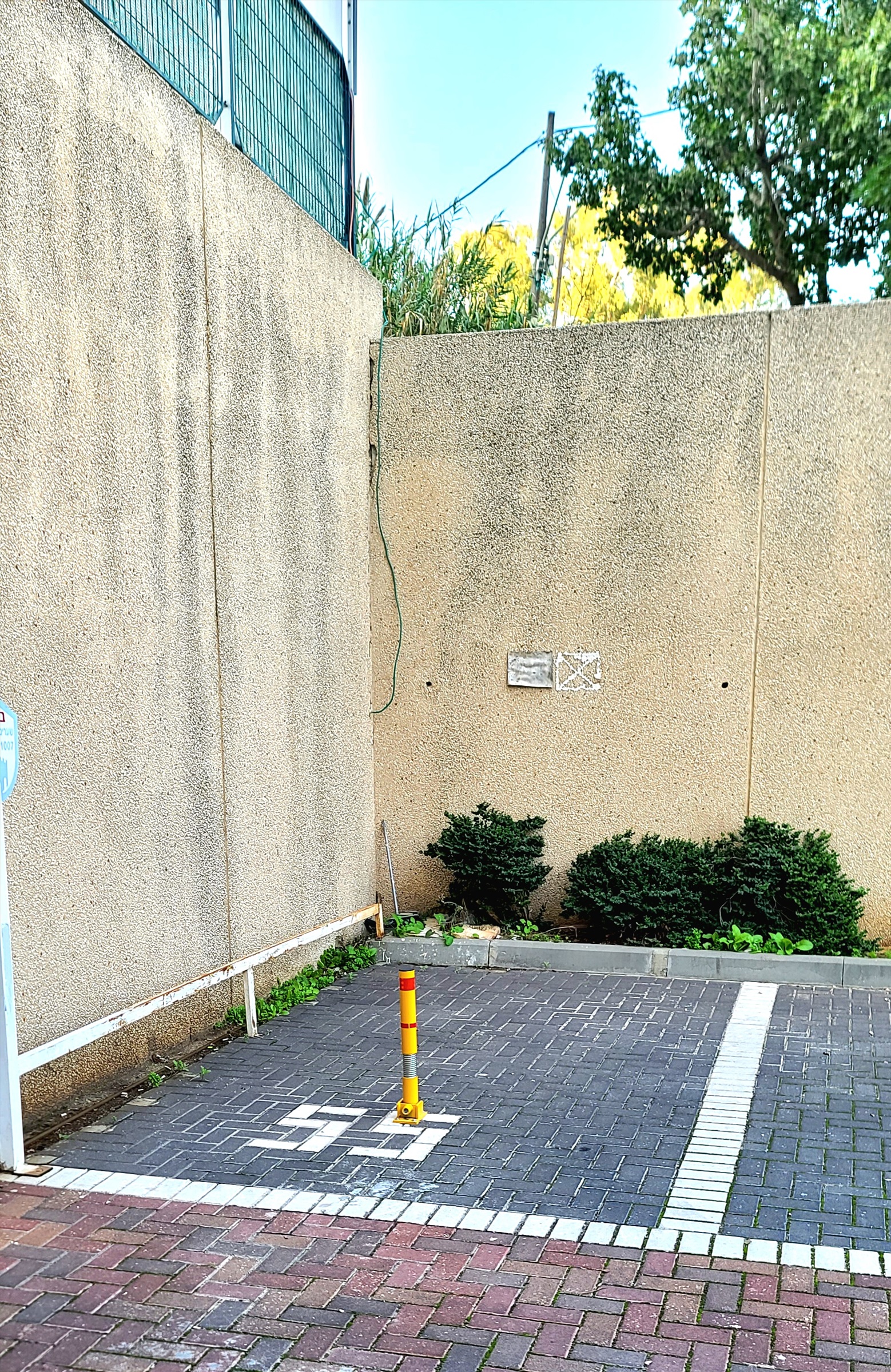 תמונה 4, *בהזדמנות* חניה פרטית להשכרה למכירה בתל אביב | שונות שונות